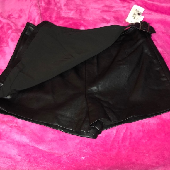 NWT Faux Leather Skort - Picture 5 of 7